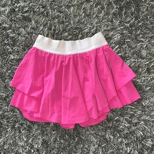 Lululemon court rival skirt